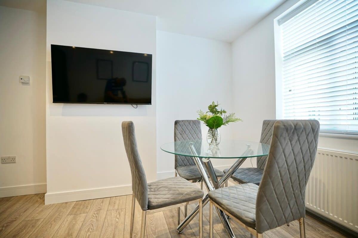 Huntingdon Luxury Apartments Экстерьер фото